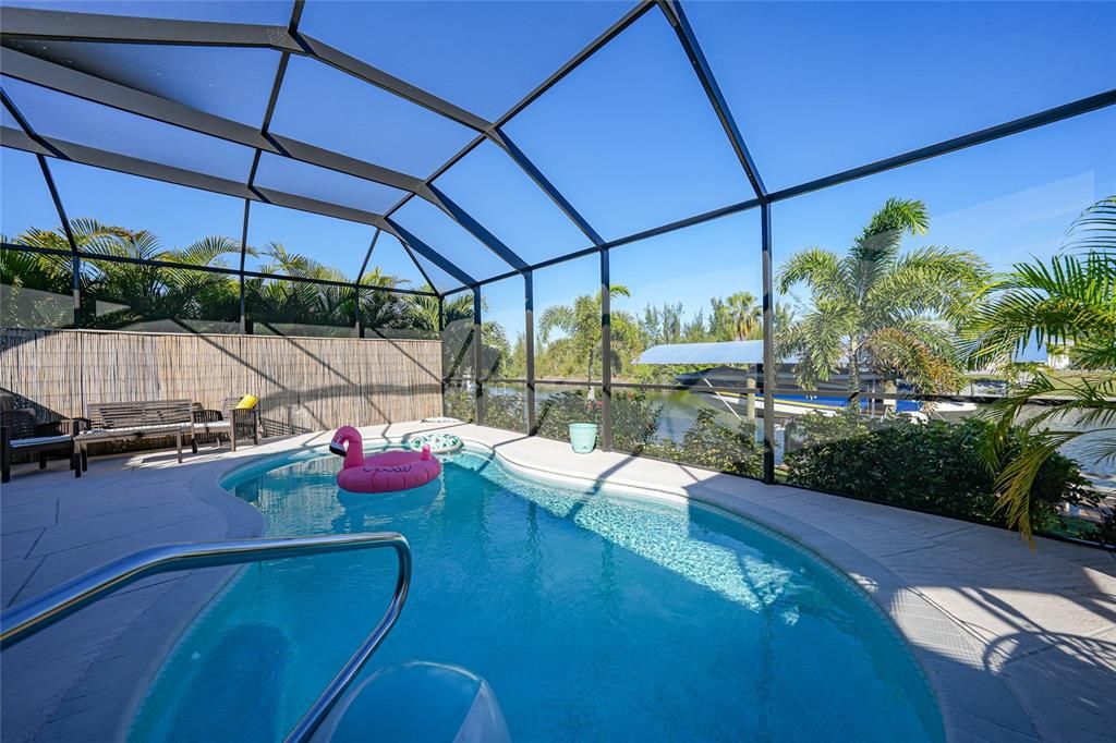 For Sale: $750,000 (3 beds, 2 baths, 1724 Square Feet)