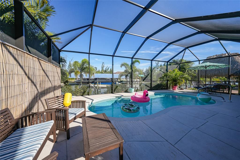 For Sale: $750,000 (3 beds, 2 baths, 1724 Square Feet)