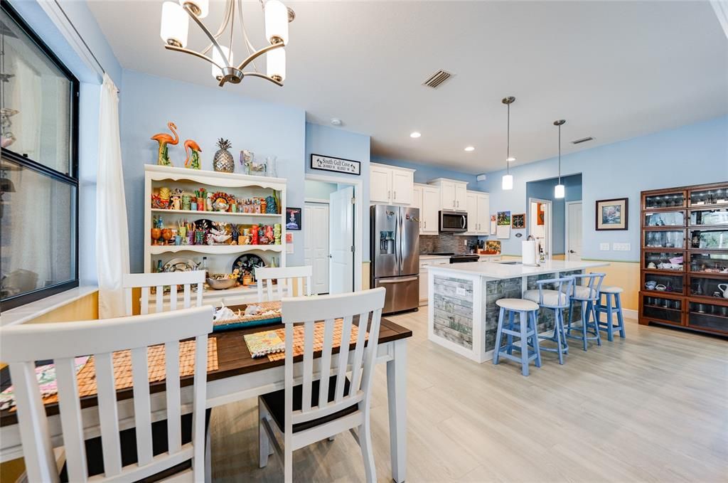 For Sale: $750,000 (3 beds, 2 baths, 1724 Square Feet)