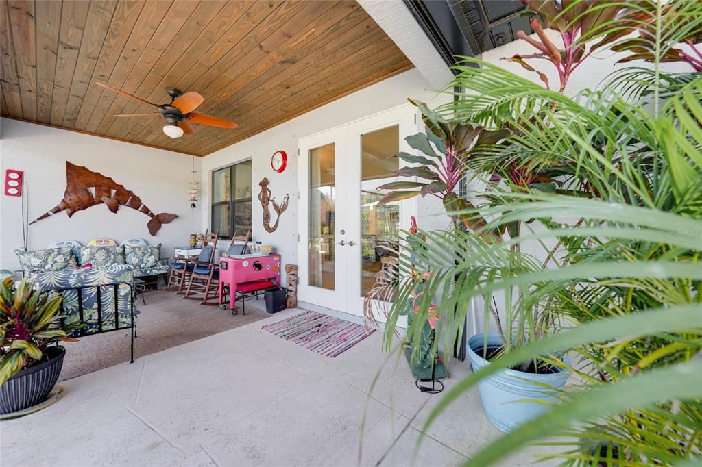 For Sale: $750,000 (3 beds, 2 baths, 1724 Square Feet)