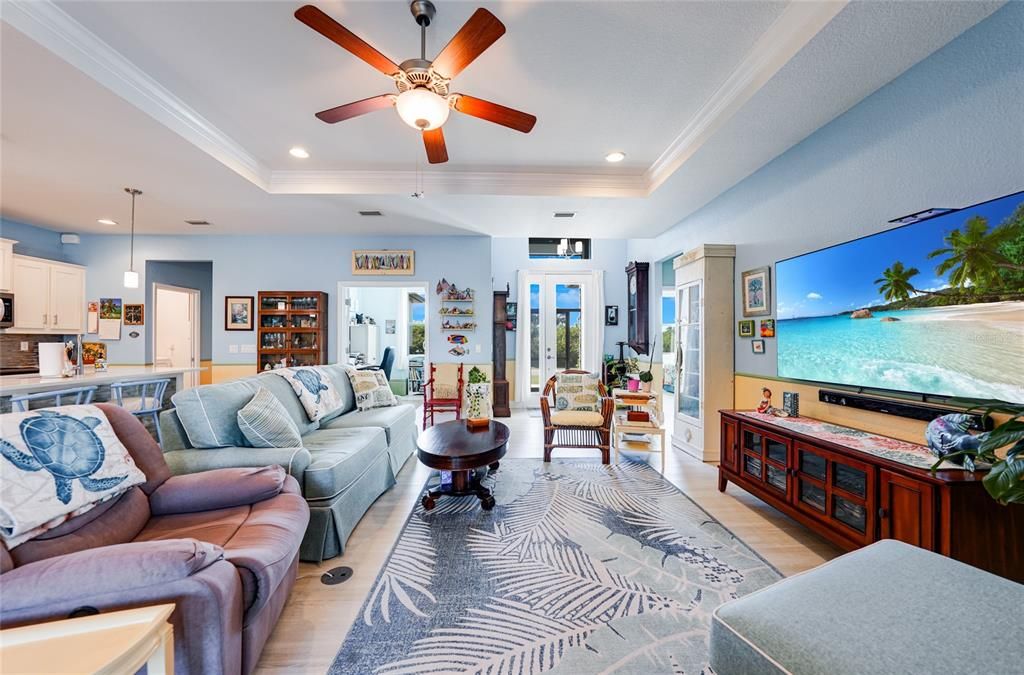 For Sale: $750,000 (3 beds, 2 baths, 1724 Square Feet)