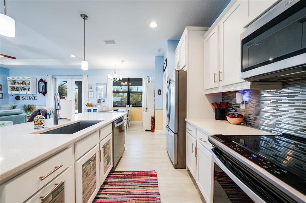 For Sale: $750,000 (3 beds, 2 baths, 1724 Square Feet)