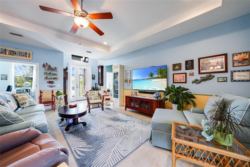 For Sale: $750,000 (3 beds, 2 baths, 1724 Square Feet)