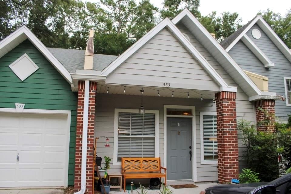 For Rent: $1,800 (2 beds, 2 baths, 1000 Square Feet)