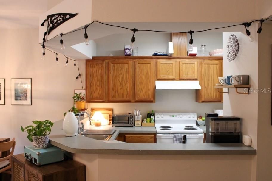 For Rent: $1,800 (2 beds, 2 baths, 1000 Square Feet)