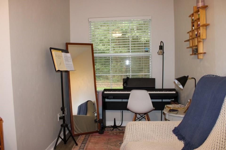 For Rent: $1,800 (2 beds, 2 baths, 1000 Square Feet)