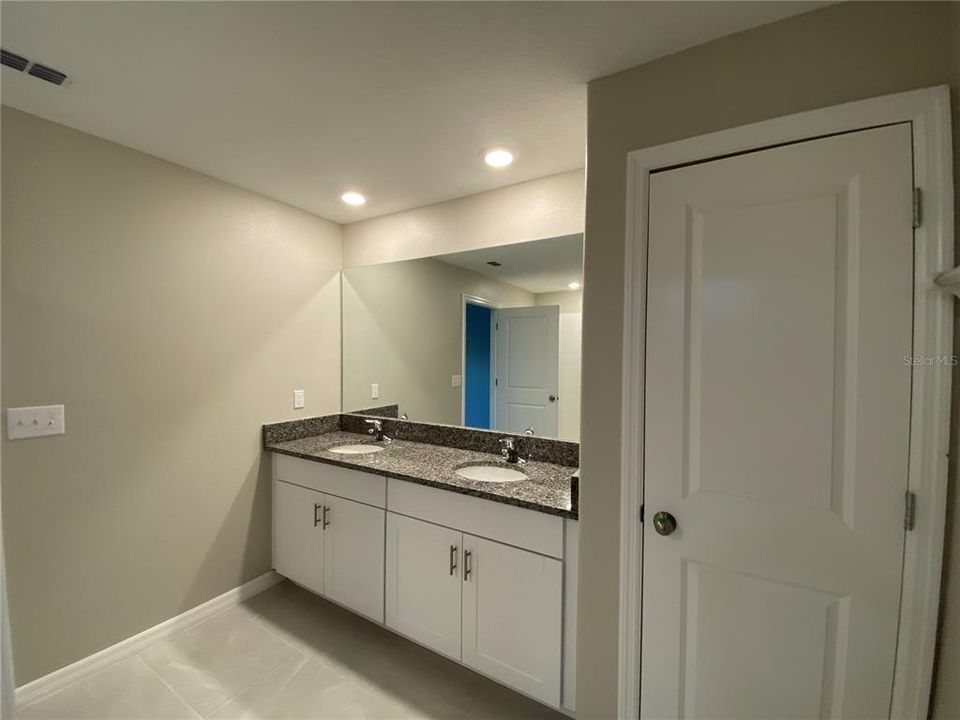 En Renta: $1,795 (4 camas, 2 baños, 1930 Pies cuadrados)