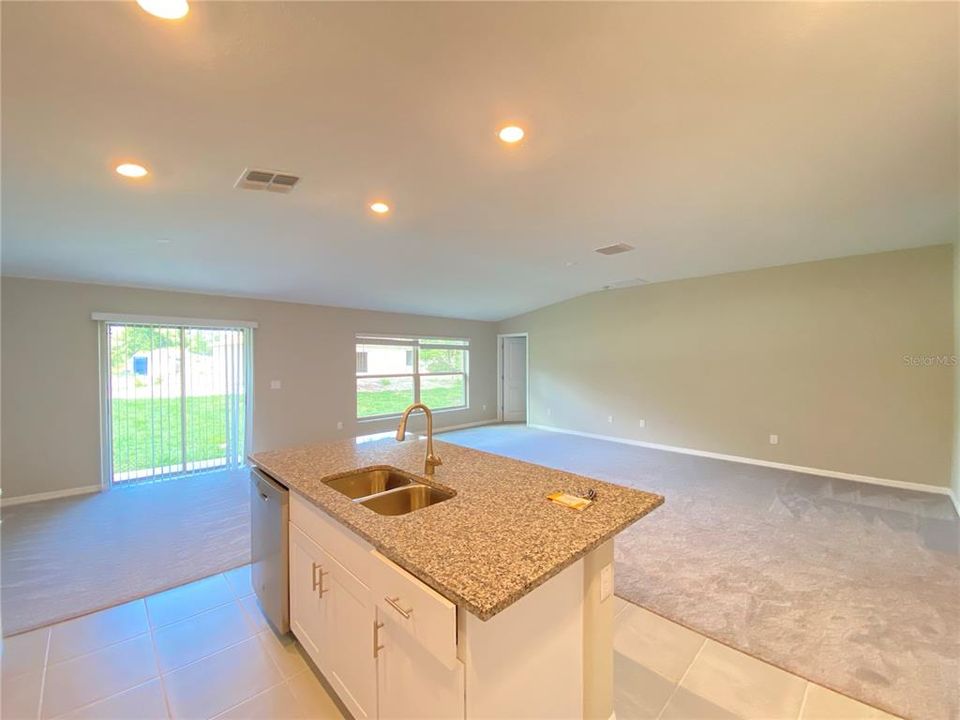 En Renta: $1,795 (4 camas, 2 baños, 1930 Pies cuadrados)