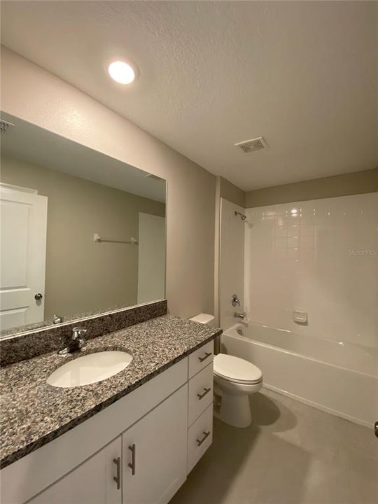 En Renta: $1,795 (4 camas, 2 baños, 1930 Pies cuadrados)