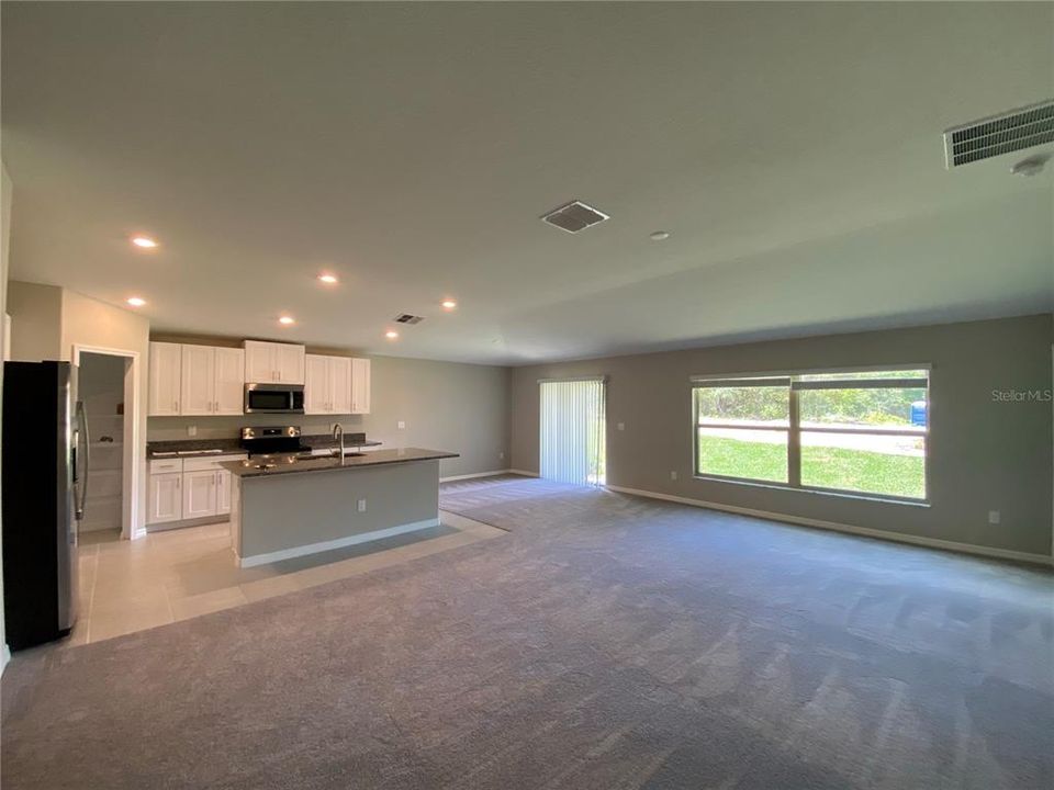 En Renta: $1,795 (4 camas, 2 baños, 1930 Pies cuadrados)