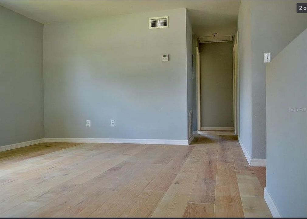 For Rent: $1,600 (3 beds, 1 baths, 864 Square Feet)