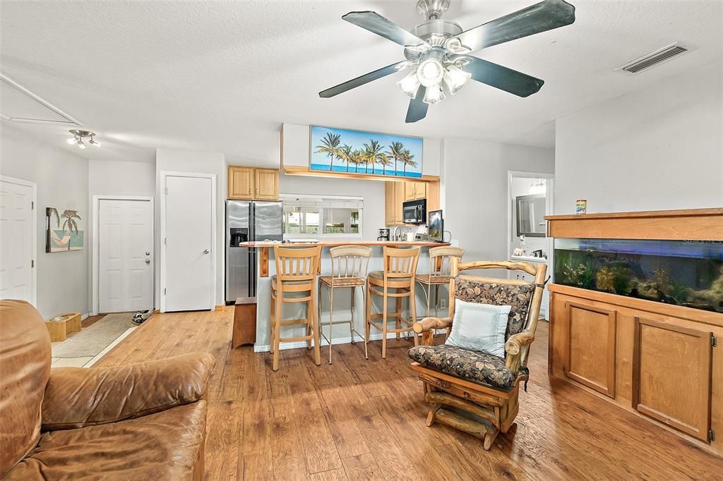 待售: $297,000 (3 贝兹, 2 浴室, 1200 平方英尺)