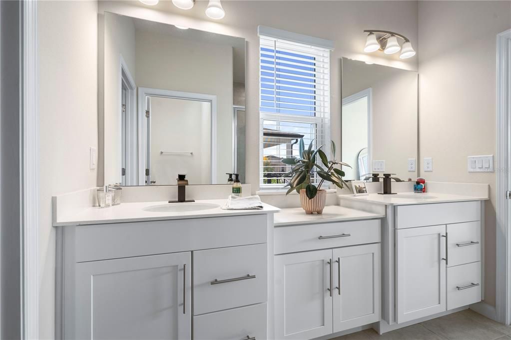 For Sale: $425,000 (4 beds, 2 baths, 2017 Square Feet)