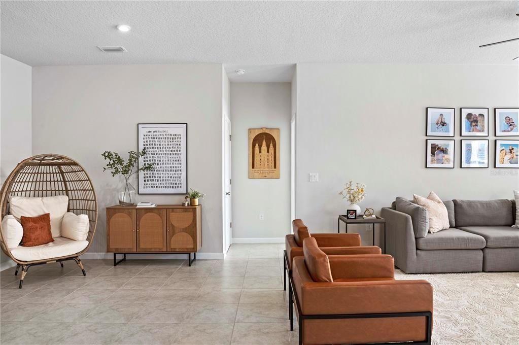 For Sale: $425,000 (4 beds, 2 baths, 2017 Square Feet)