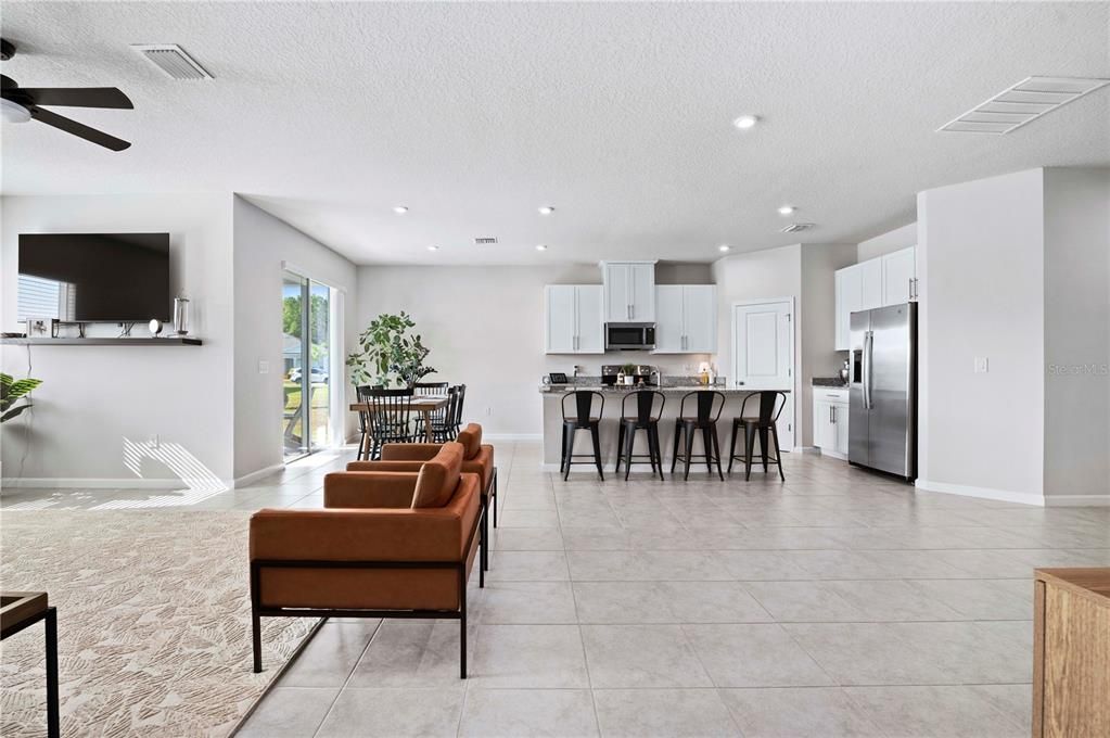 For Sale: $425,000 (4 beds, 2 baths, 2017 Square Feet)