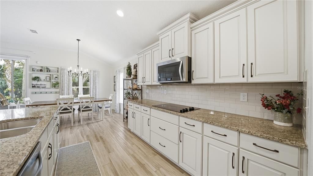 待售: $399,990 (3 贝兹, 3 浴室, 2057 平方英尺)