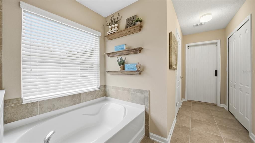 待售: $399,990 (3 贝兹, 3 浴室, 2057 平方英尺)