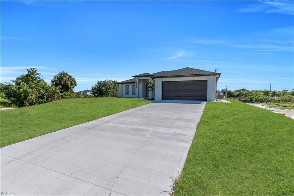 For Sale: $374,900 (3 beds, 2 baths, 1629 Square Feet)