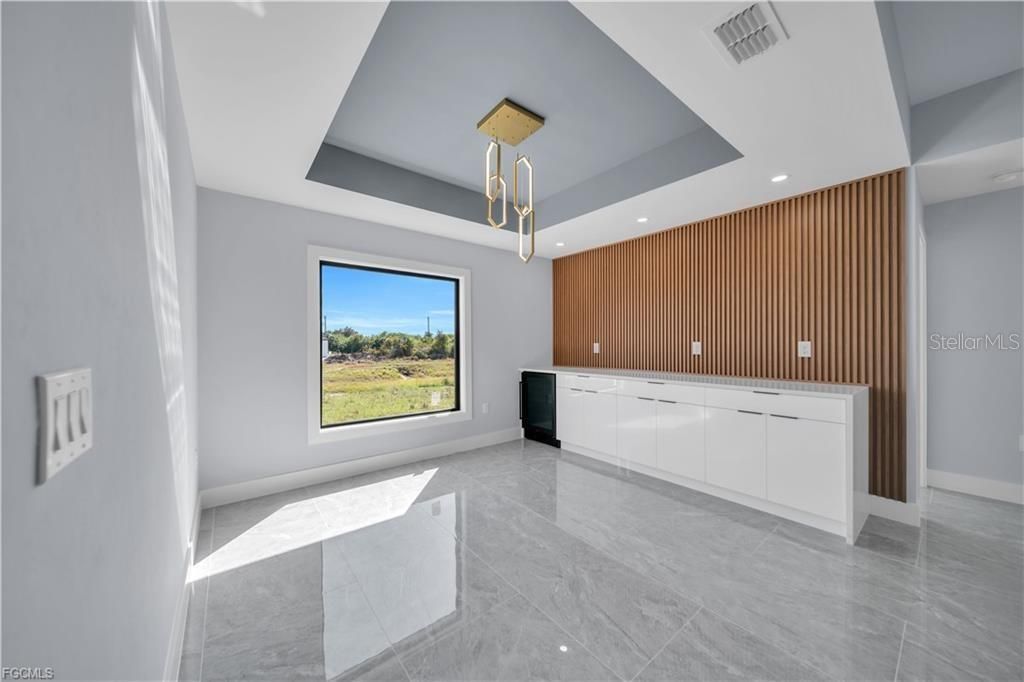 For Sale: $374,900 (3 beds, 2 baths, 1629 Square Feet)