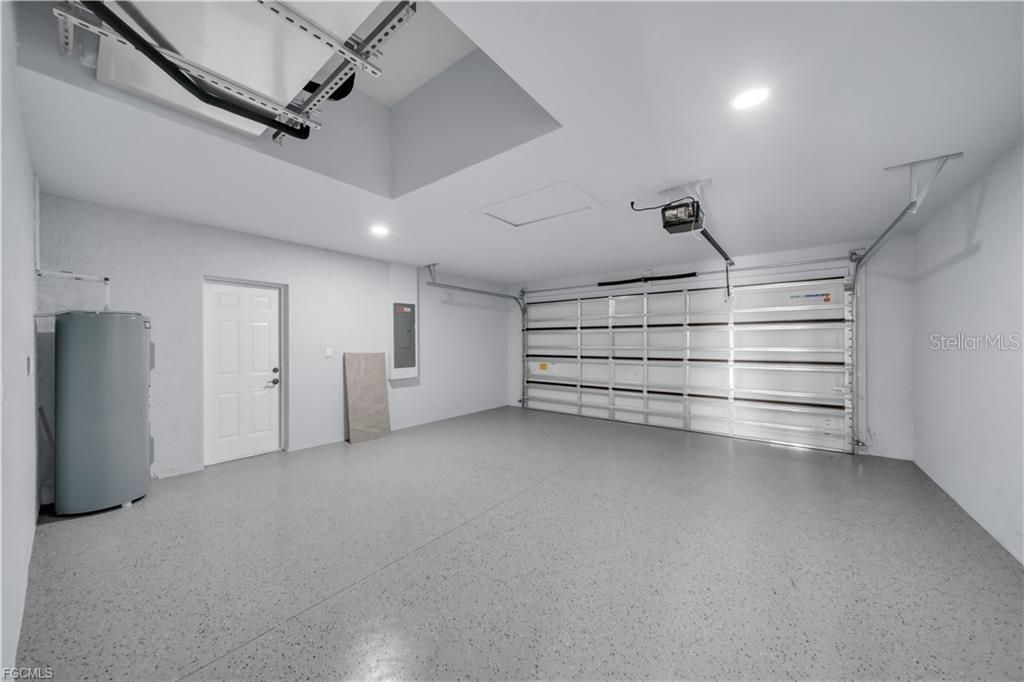 For Sale: $374,900 (3 beds, 2 baths, 1629 Square Feet)