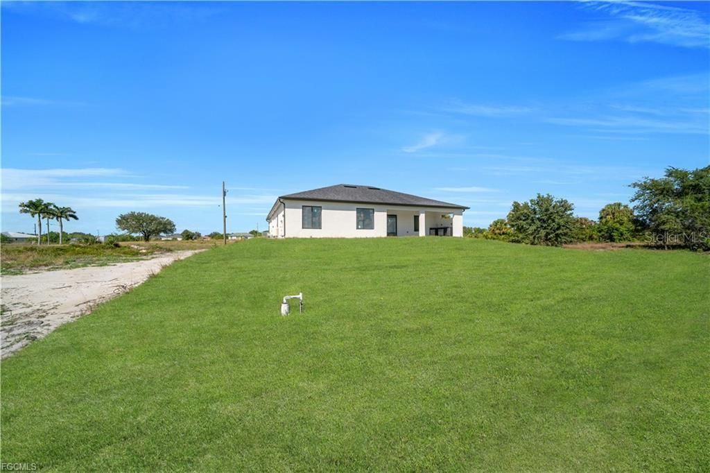 For Sale: $374,900 (3 beds, 2 baths, 1629 Square Feet)