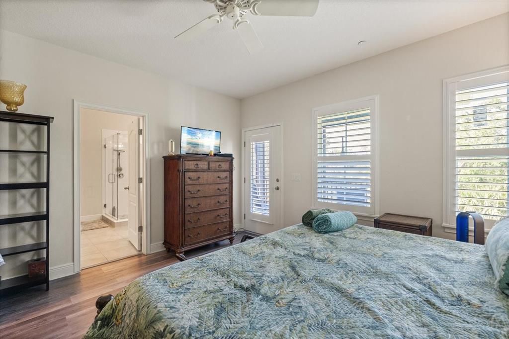 For Sale: $389,900 (3 beds, 2 baths, 2366 Square Feet)