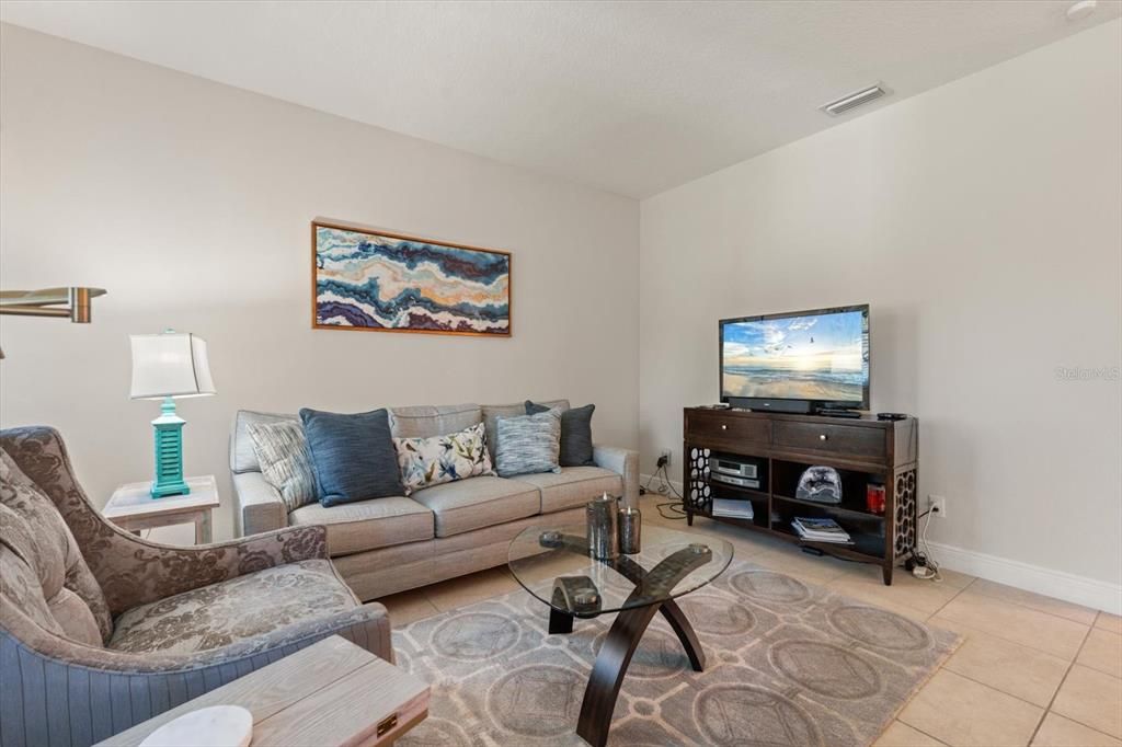 For Sale: $389,900 (3 beds, 2 baths, 2366 Square Feet)