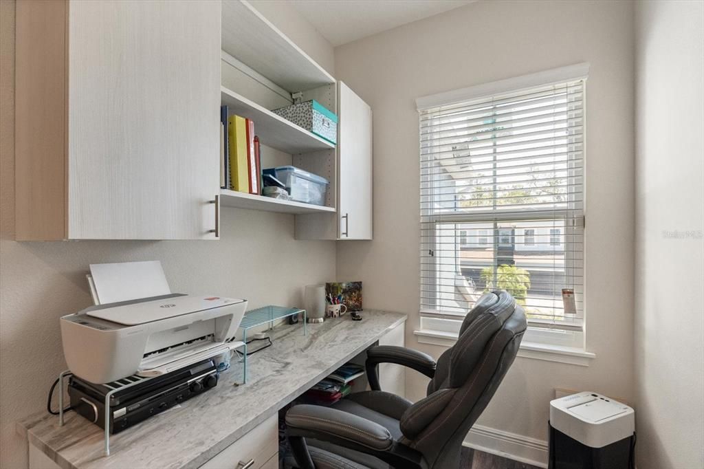 For Sale: $389,900 (3 beds, 2 baths, 2366 Square Feet)