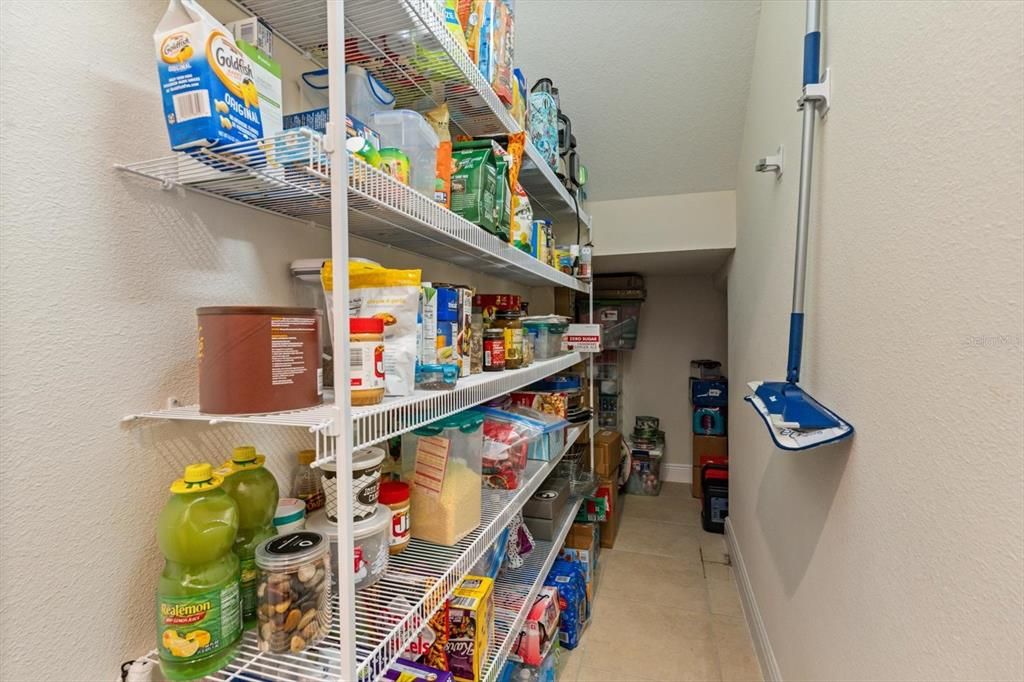 For Sale: $389,900 (3 beds, 2 baths, 2366 Square Feet)