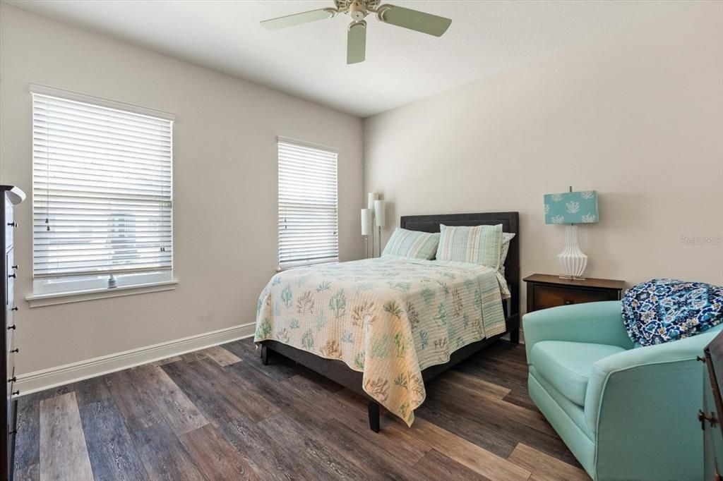 For Sale: $389,900 (3 beds, 2 baths, 2366 Square Feet)