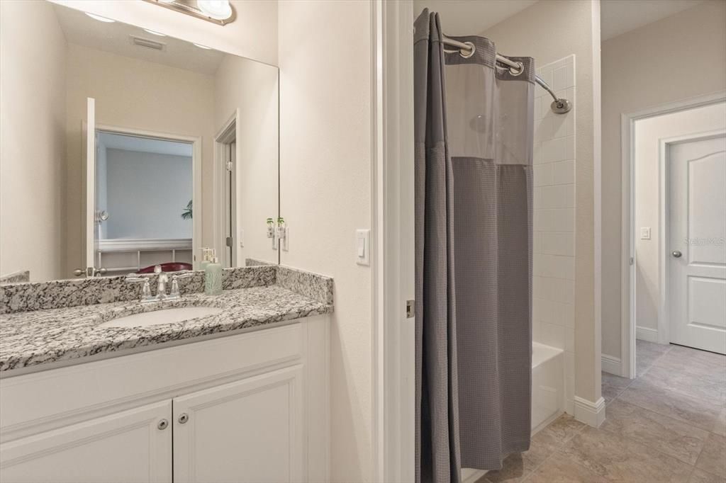 For Sale: $389,900 (3 beds, 2 baths, 2366 Square Feet)