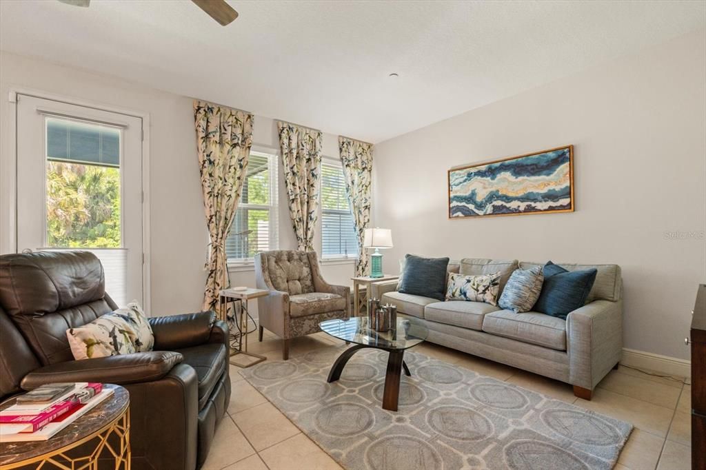 For Sale: $389,900 (3 beds, 2 baths, 2366 Square Feet)