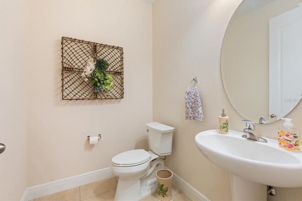 For Sale: $389,900 (3 beds, 2 baths, 2366 Square Feet)