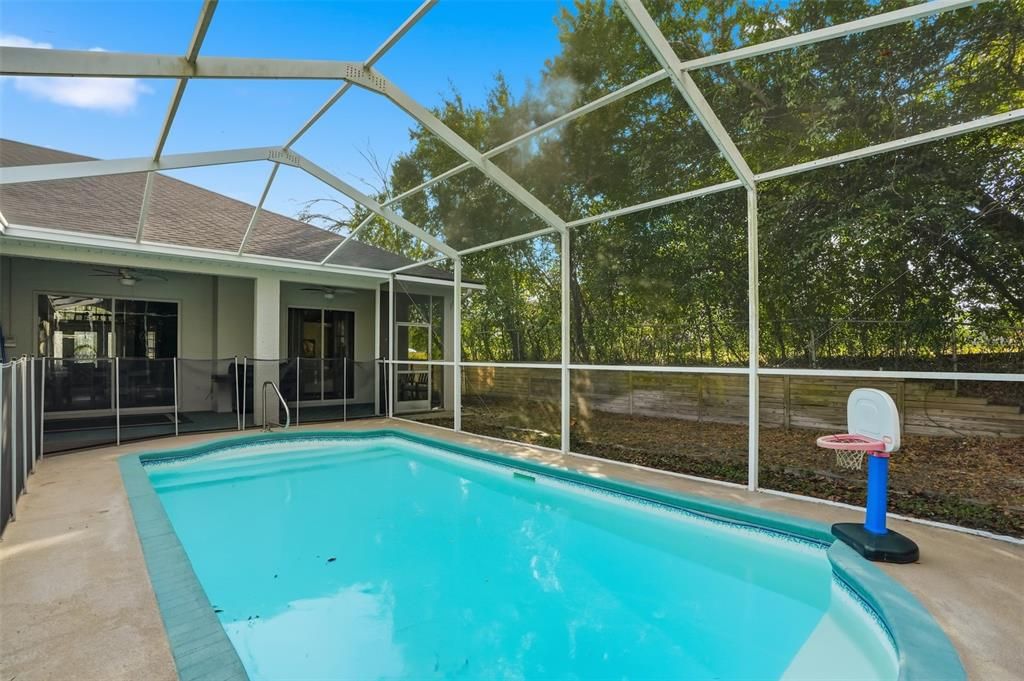 Activo con contrato: $625,000 (5 camas, 3 baños, 3624 Pies cuadrados)