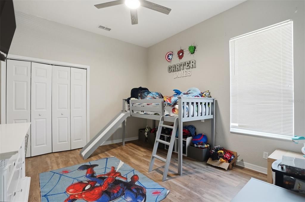 Activo con contrato: $625,000 (5 camas, 3 baños, 3624 Pies cuadrados)