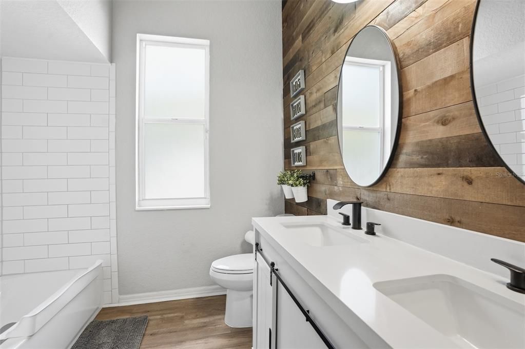 Activo con contrato: $625,000 (5 camas, 3 baños, 3624 Pies cuadrados)