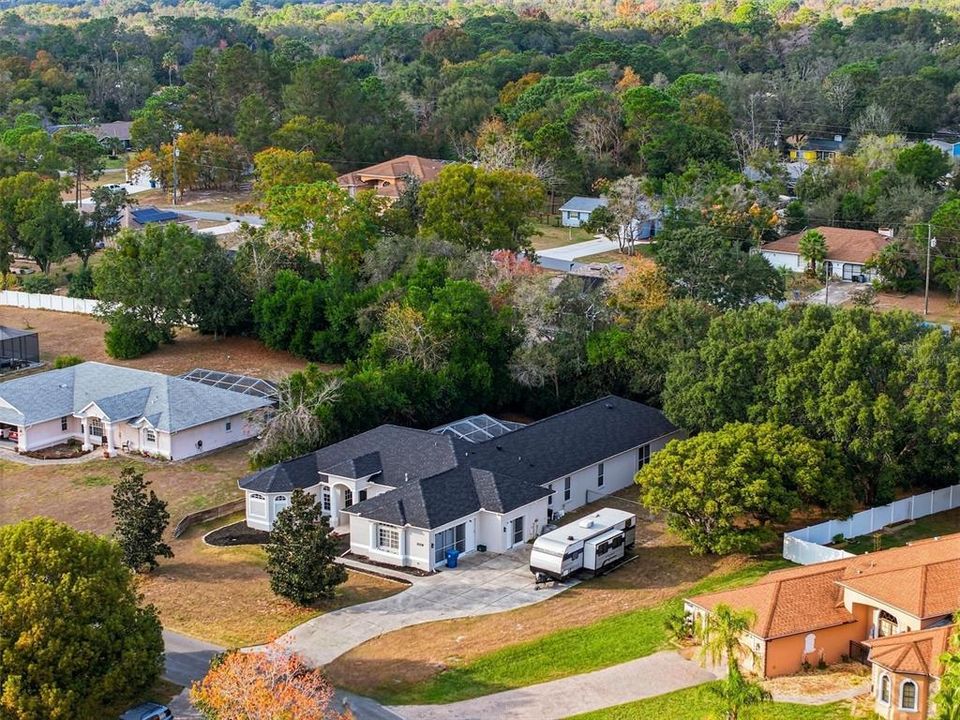 Activo con contrato: $625,000 (5 camas, 3 baños, 3624 Pies cuadrados)