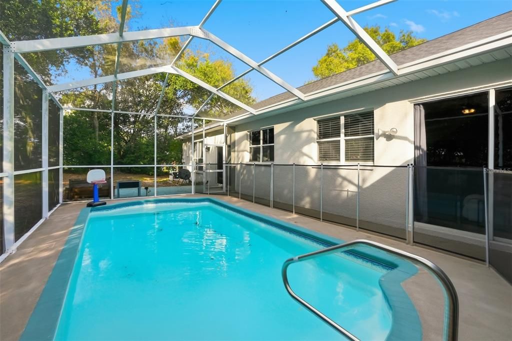 Activo con contrato: $625,000 (5 camas, 3 baños, 3624 Pies cuadrados)