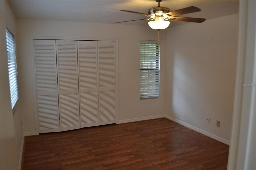 For Sale: $194,999 (3 beds, 3 baths, 1370 Square Feet)