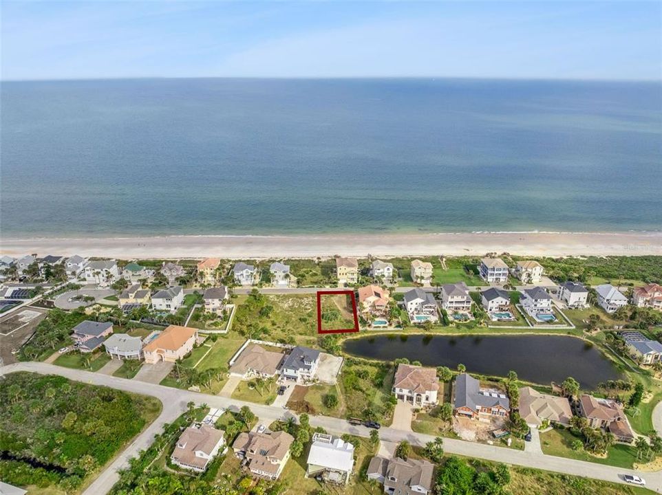 На продажу: $520,000 (0.26 acres)