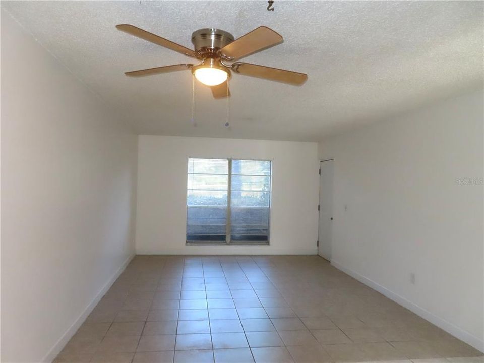 For Sale: $97,000 (1 beds, 1 baths, 700 Square Feet)