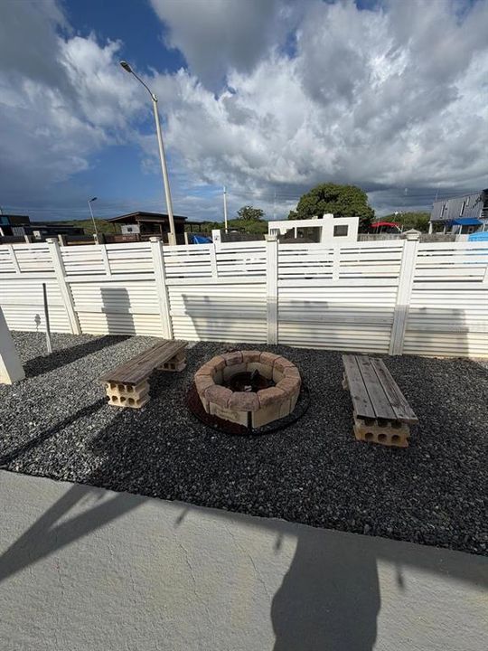 待售: $275,000 (2 贝兹, 2 浴室, 600 平方英尺)