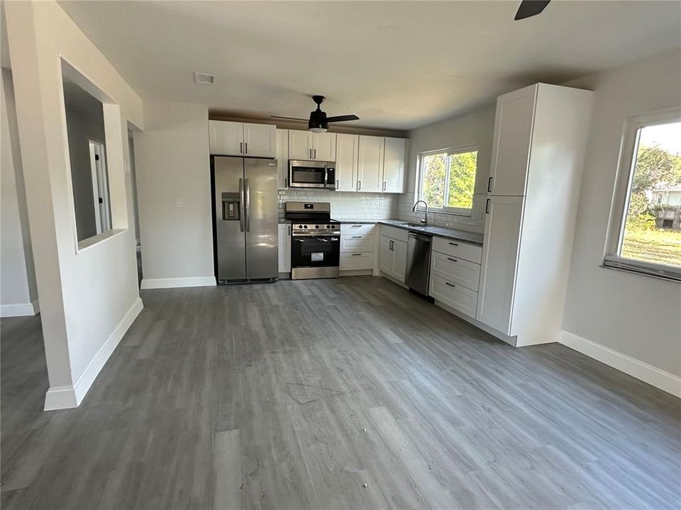 待售: $239,900 (3 贝兹, 2 浴室, 1320 平方英尺)