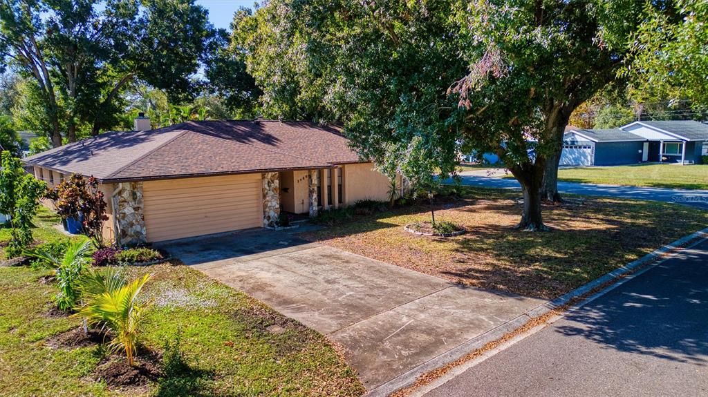 For Sale: $525,000 (3 beds, 2 baths, 1757 Square Feet)