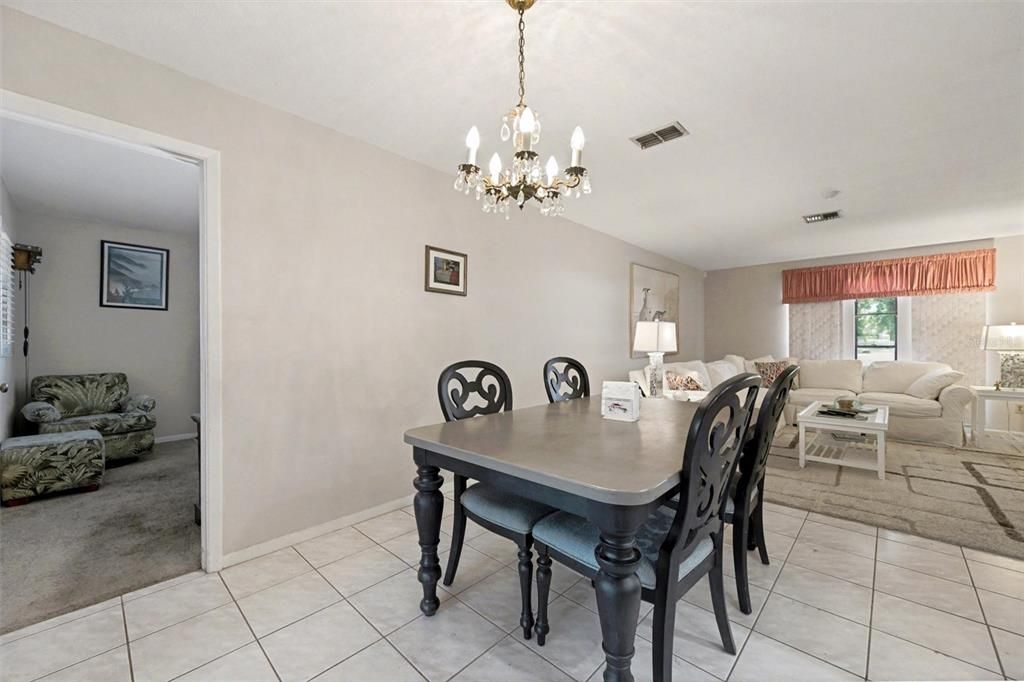 For Sale: $525,000 (3 beds, 2 baths, 1757 Square Feet)