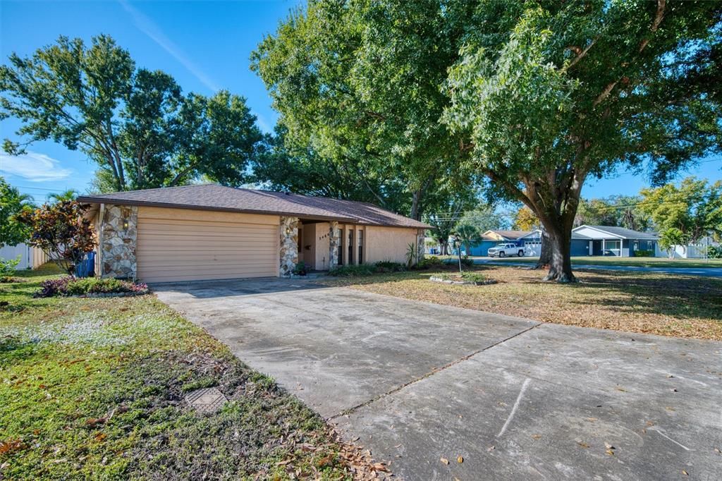 For Sale: $525,000 (3 beds, 2 baths, 1757 Square Feet)