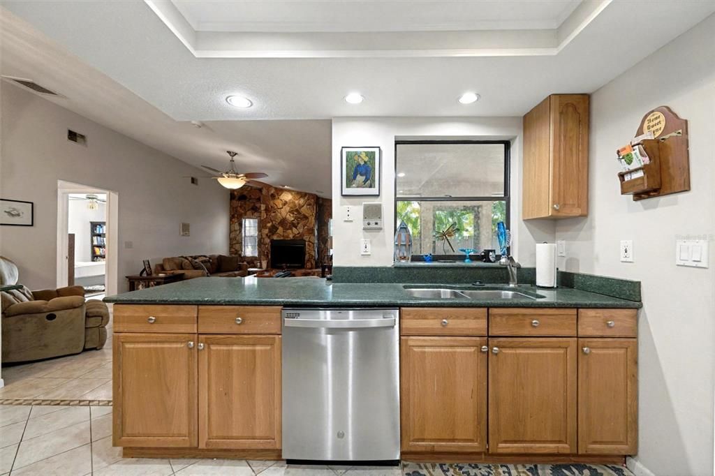 For Sale: $525,000 (3 beds, 2 baths, 1757 Square Feet)