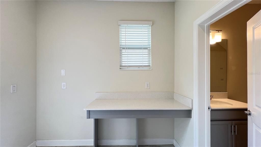 For Sale: $515,000 (4 beds, 3 baths, 2042 Square Feet)