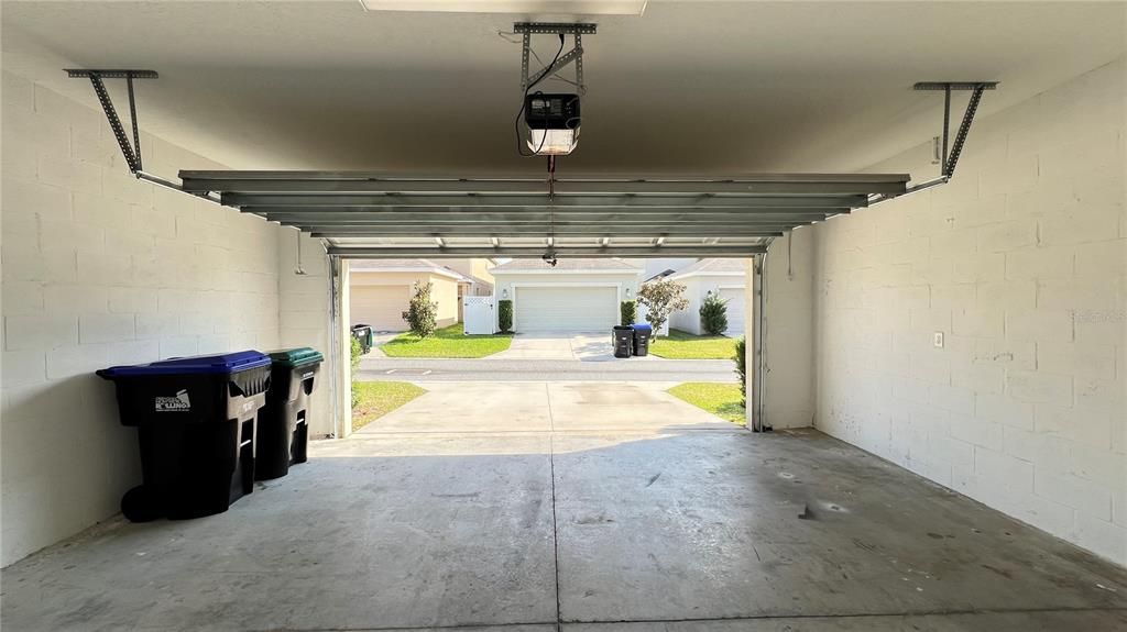 For Sale: $515,000 (4 beds, 3 baths, 2042 Square Feet)