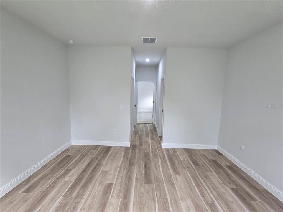 待售: $315,000 (4 贝兹, 3 浴室, 1865 平方英尺)